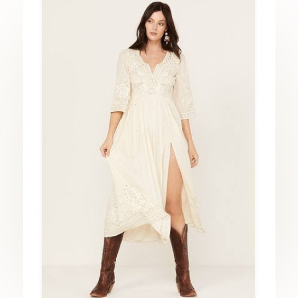 NWT Shyanne Elegant Cream Embroidered Bridal Maxi Dress with beadwork